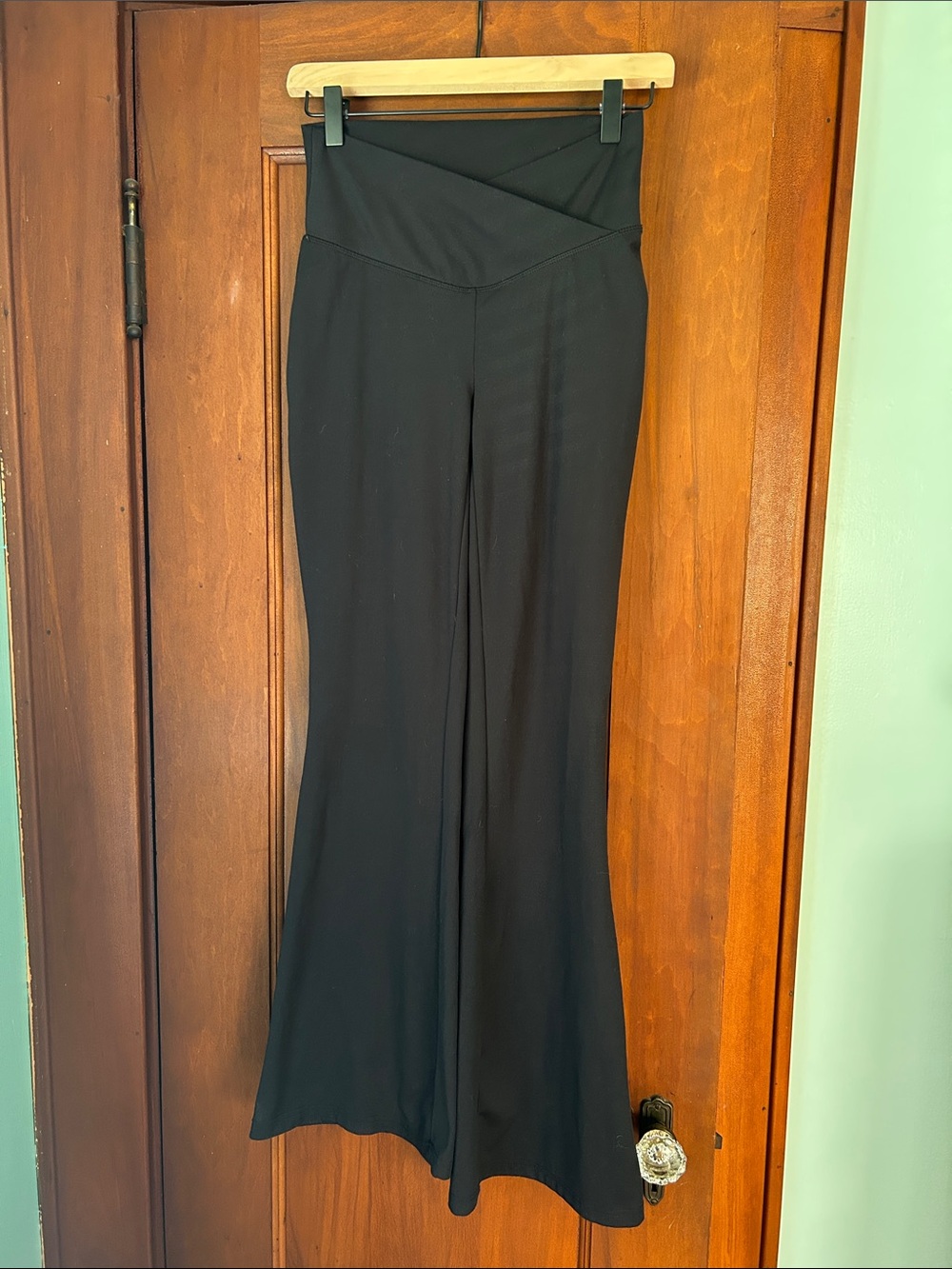 SO Flare Legging High-Waist Black Flare Pants